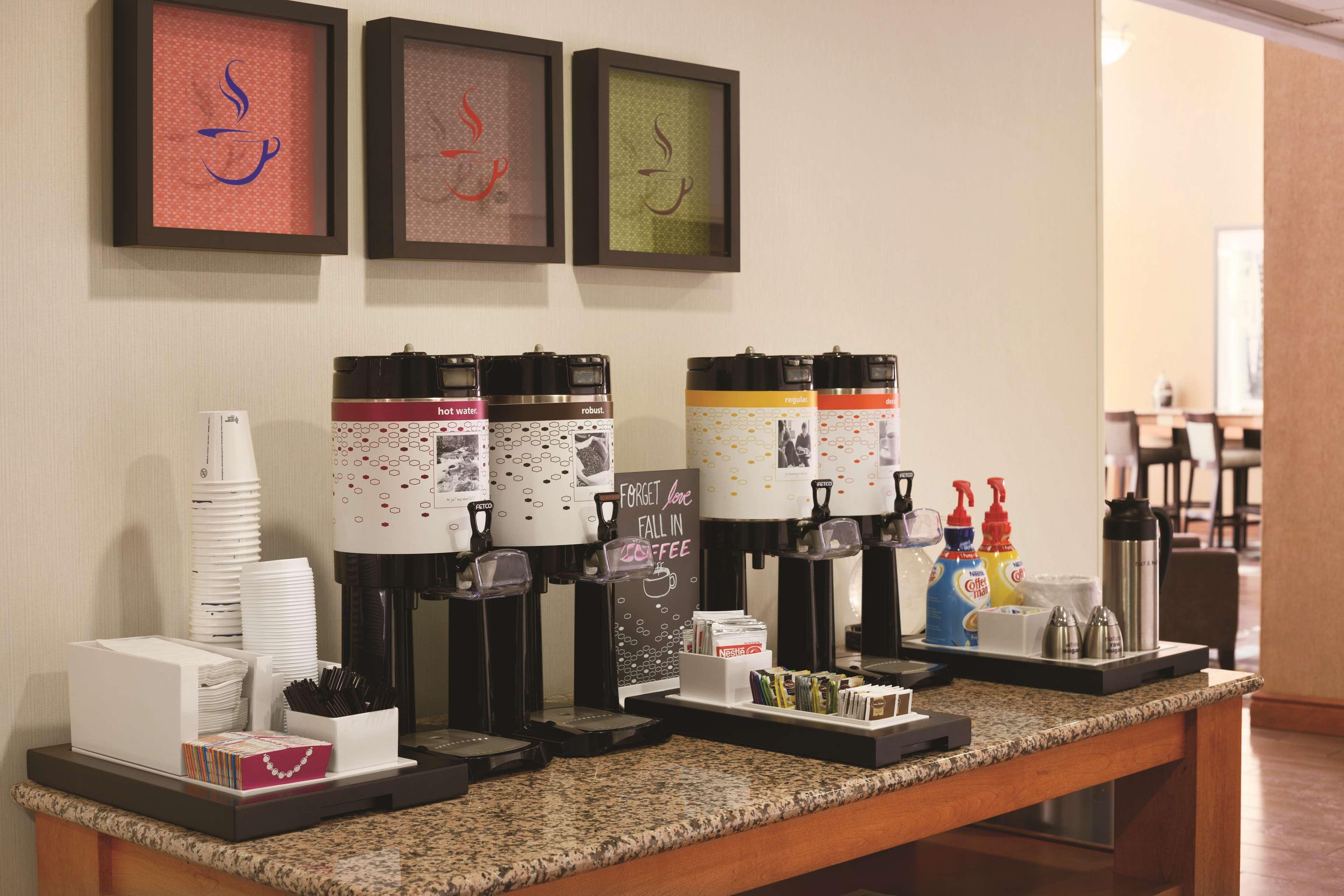 Hampton Inn & Suites Greenfield Extérieur photo