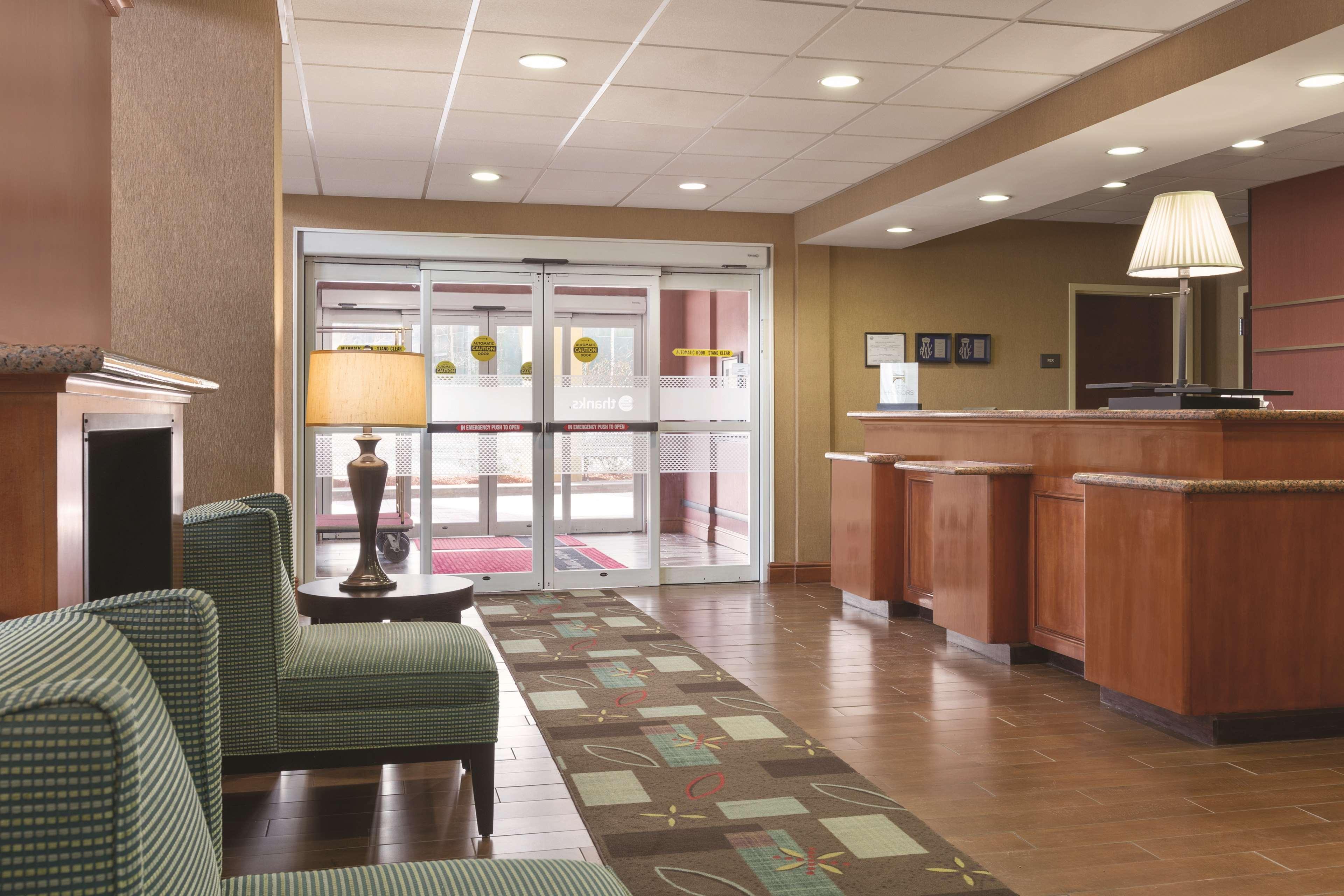 Hampton Inn & Suites Greenfield Extérieur photo