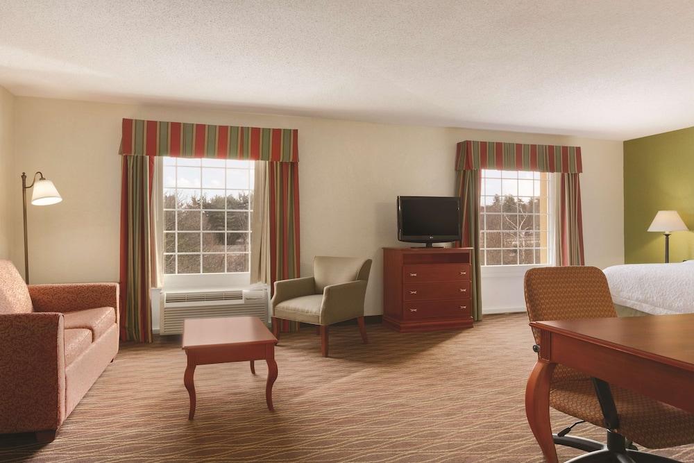 Hampton Inn & Suites Greenfield Extérieur photo