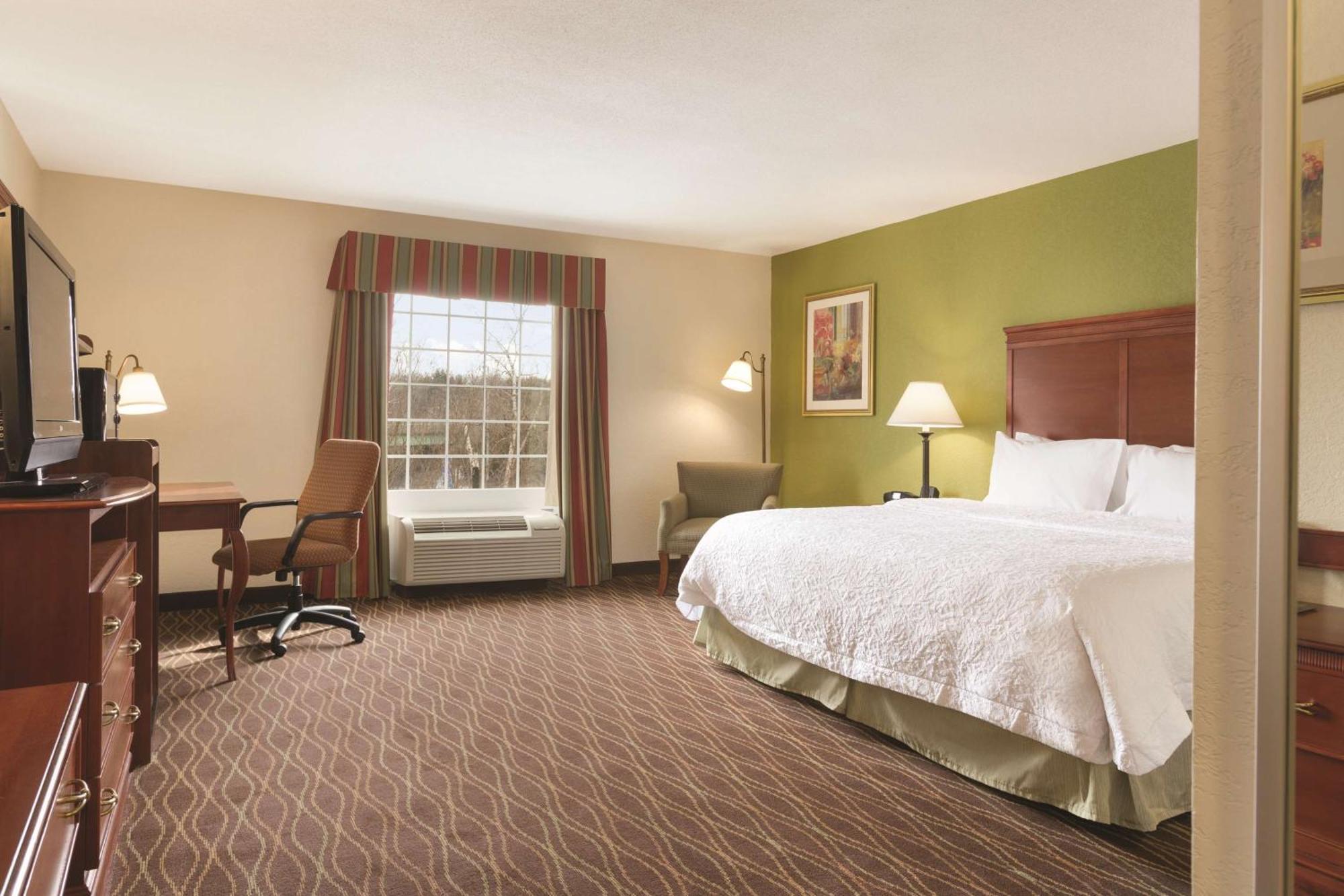 Hampton Inn & Suites Greenfield Extérieur photo