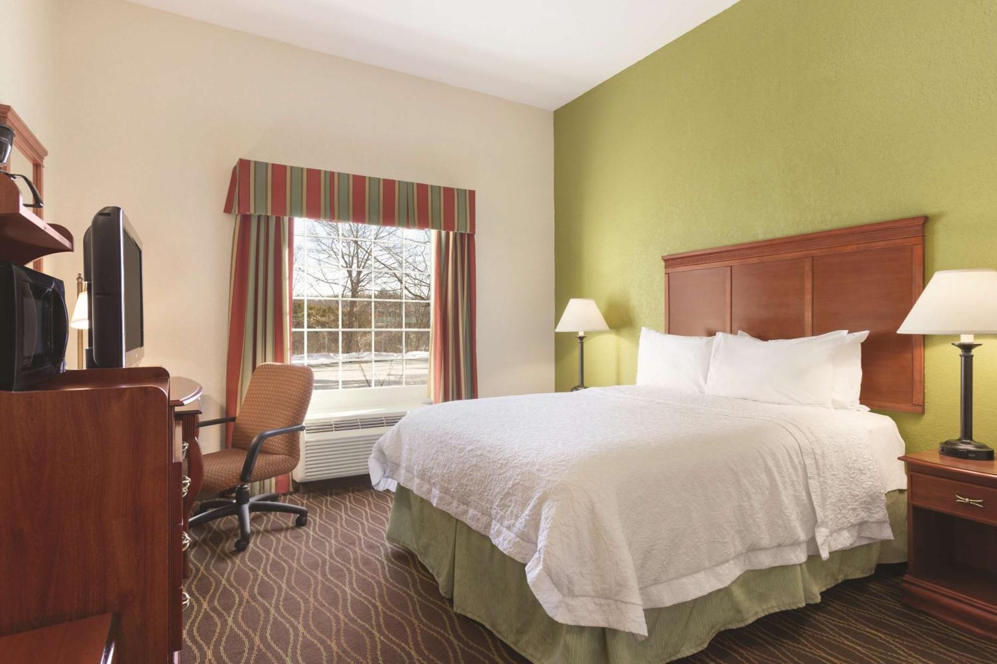 Hampton Inn & Suites Greenfield Extérieur photo