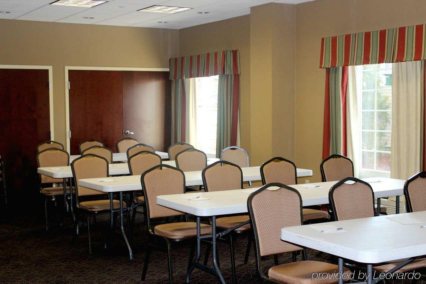 Hampton Inn & Suites Greenfield Extérieur photo